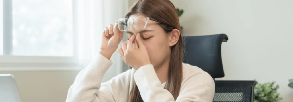 10 Early Signs of Eye Problems
